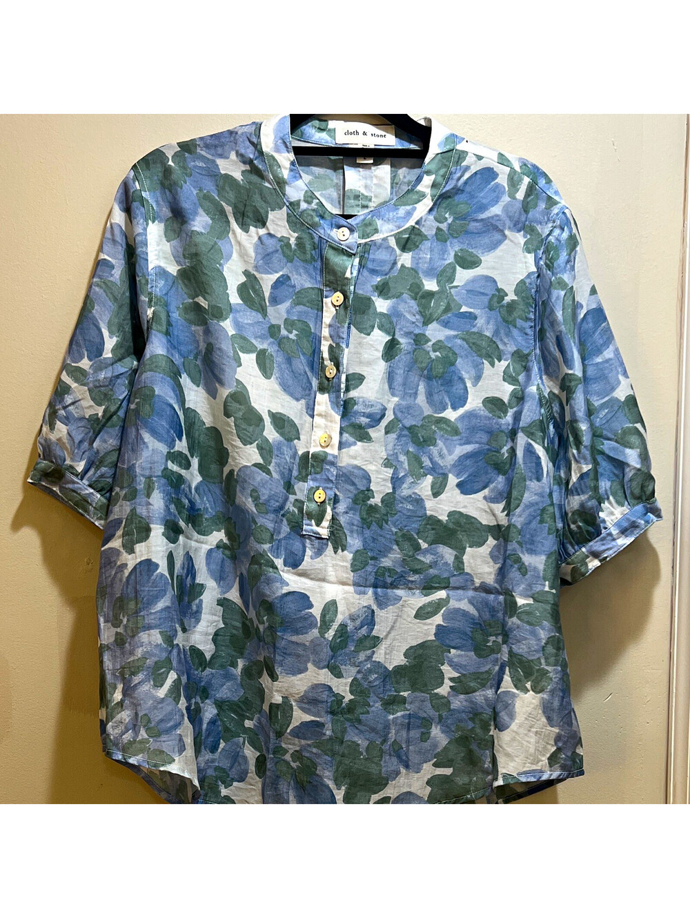 Cloth & Stone Women’s L Blue/Green/White Floral 3/4 Sleeve Button Blouse